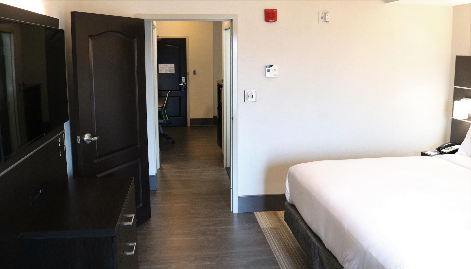 Holiday Inn Express Hotel & Suites Columbia-Fort Jackson By Ihg Eksteriør bilde