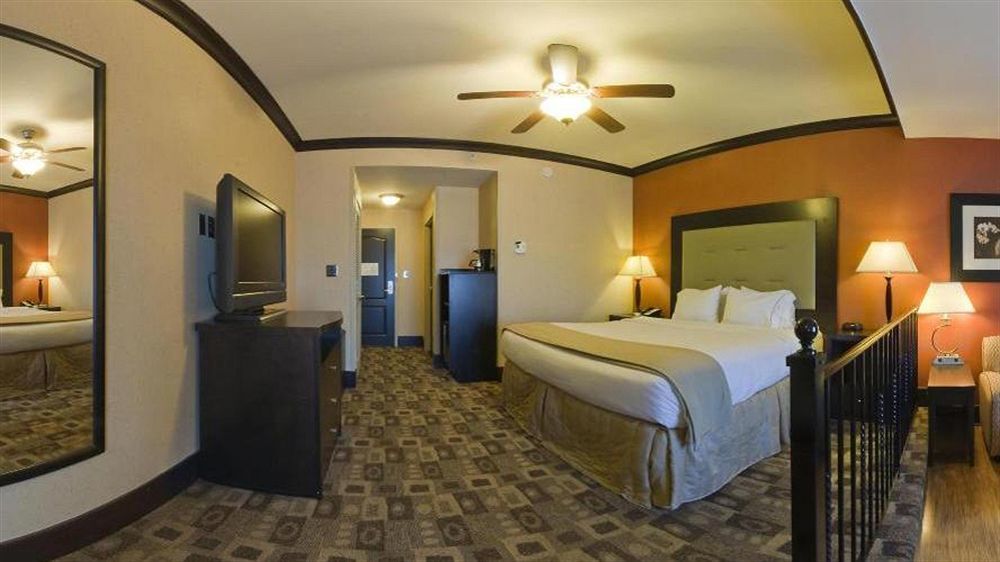Holiday Inn Express Hotel & Suites Columbia-Fort Jackson By Ihg Eksteriør bilde