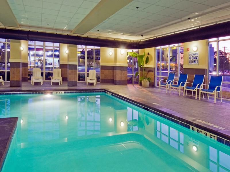 Holiday Inn Express Hotel & Suites Columbia-Fort Jackson By Ihg Eksteriør bilde