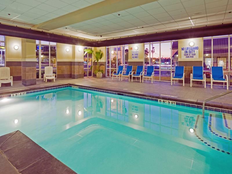 Holiday Inn Express Hotel & Suites Columbia-Fort Jackson By Ihg Eksteriør bilde