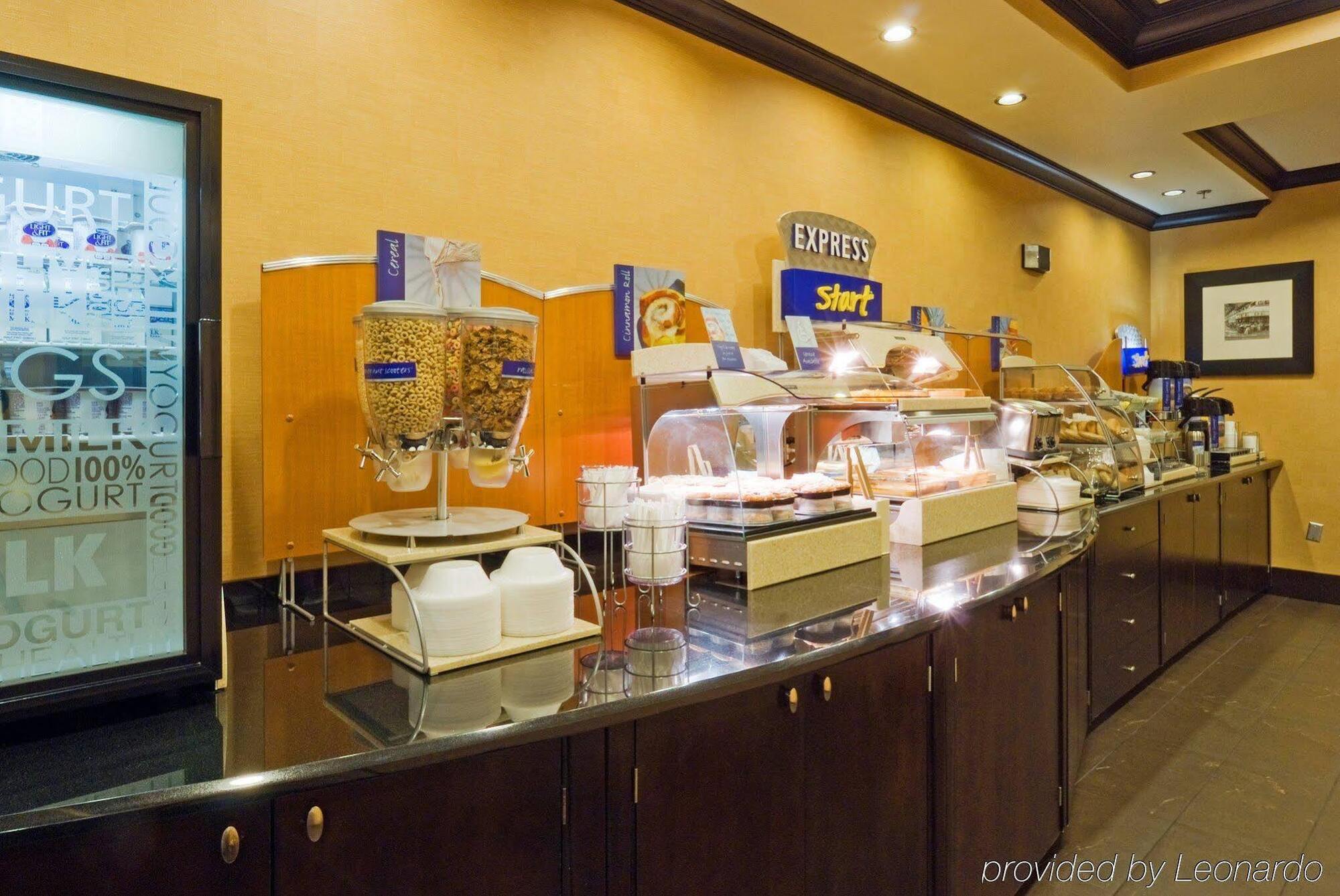 Holiday Inn Express Hotel & Suites Columbia-Fort Jackson By Ihg Eksteriør bilde