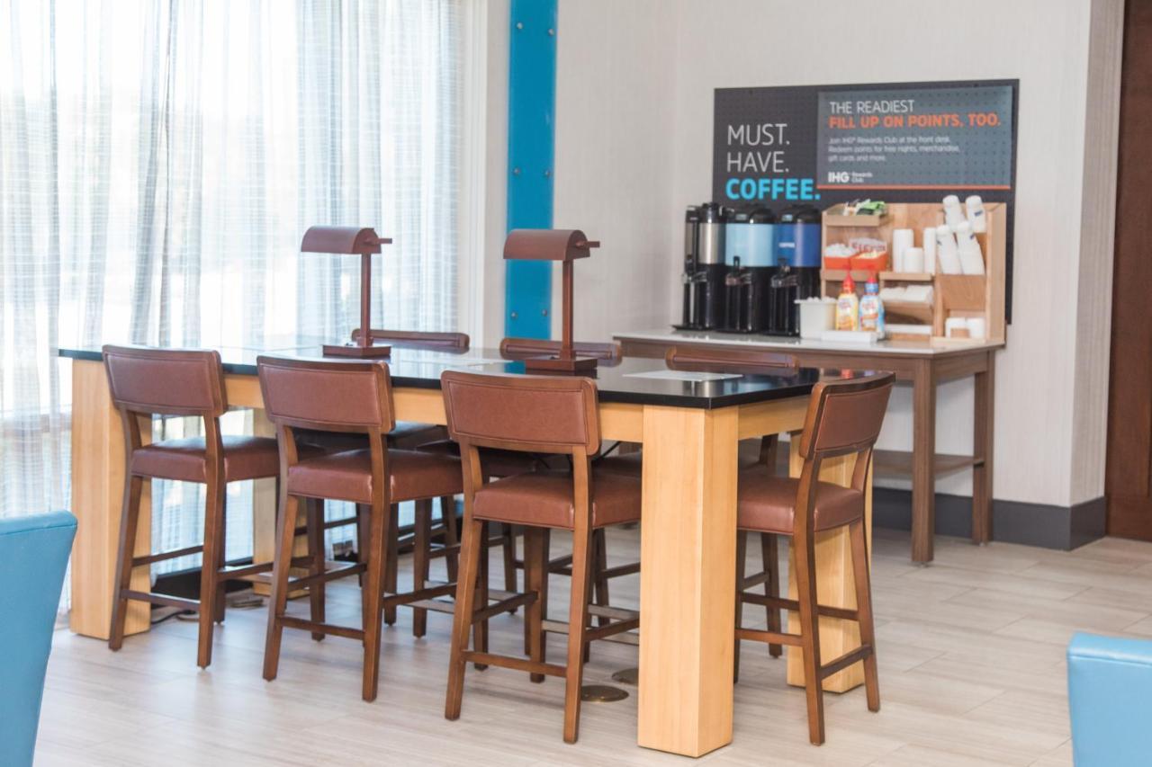 Holiday Inn Express Hotel & Suites Columbia-Fort Jackson By Ihg Eksteriør bilde