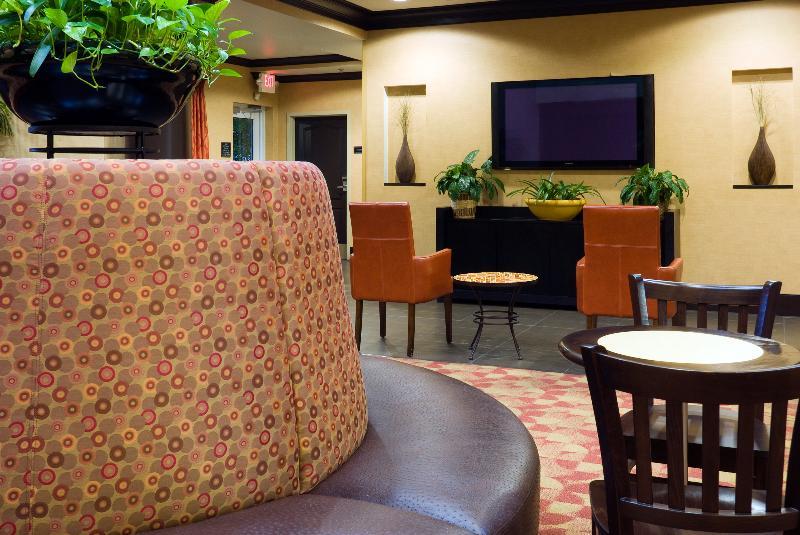 Holiday Inn Express Hotel & Suites Columbia-Fort Jackson By Ihg Eksteriør bilde
